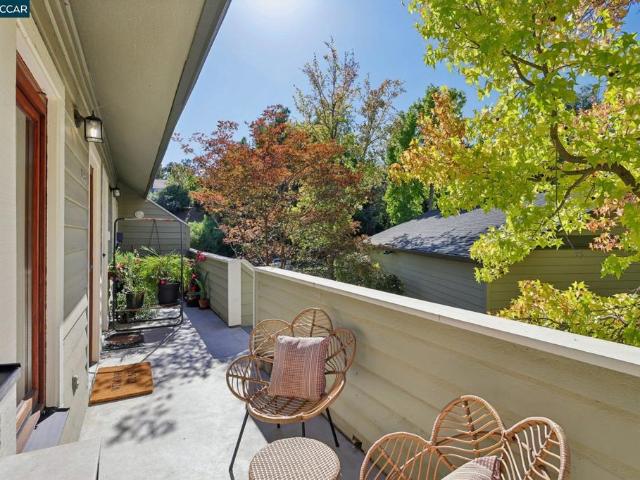 Condo for sale in Pleasant Hill, California