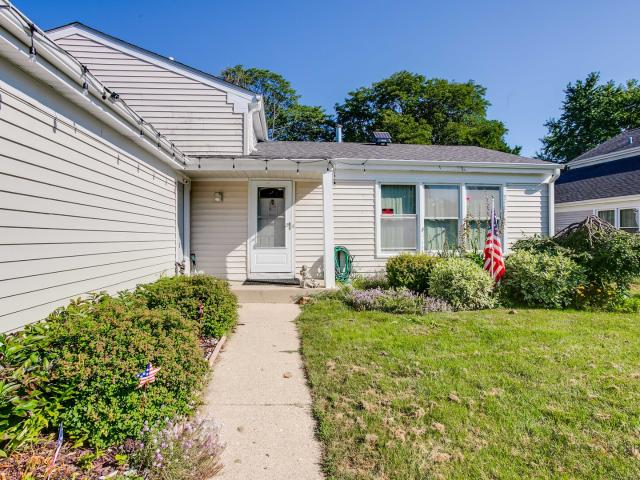 House for sale in Buffalo Grove, Illinois