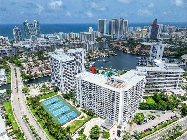 Condo for sale in Hallandale, Florida
