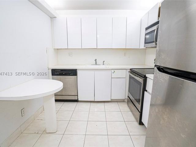 Condo for sale in Hallandale, Florida