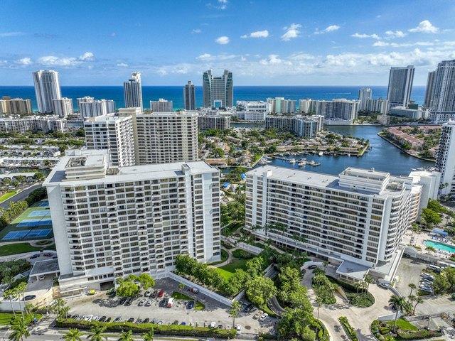 Condo for sale in Hallandale, Florida