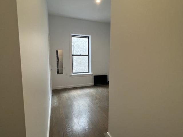 Room for rent in Arverne, New York