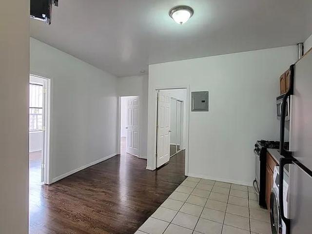 Room for rent in Arverne, New York