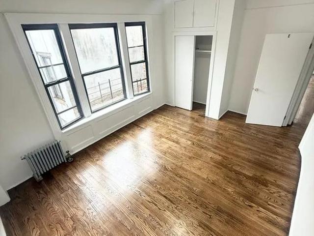 Room for rent in Arverne, New York
