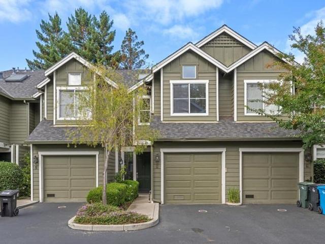 Townhouse for sale in Menlo Park, California