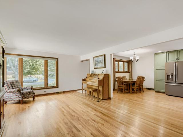 House for sale in Itasca, Illinois