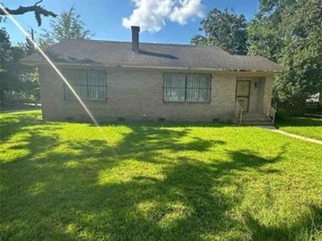 House for sale in Chickasaw, Alabama