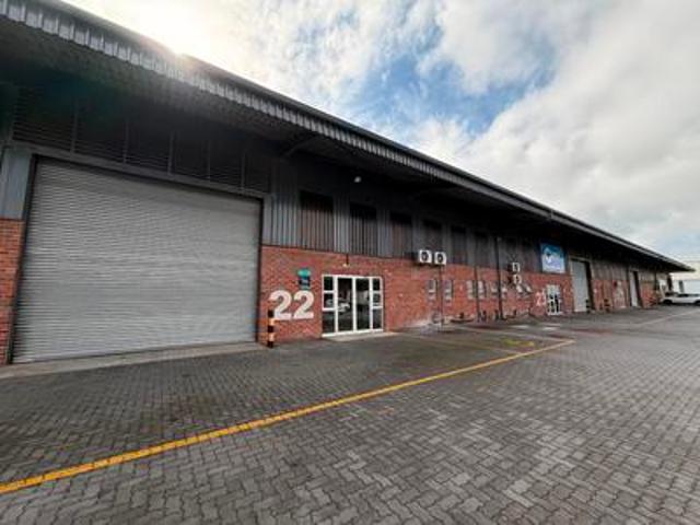 Commercial for rent in Beachview, Eastern Cape