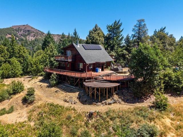 House for sale in Laytonville, California