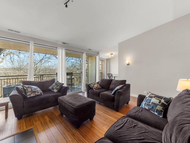 Condo for sale in Lisle, Illinois
