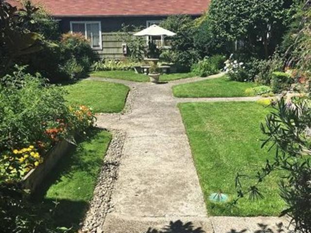 House for sale in Laurelhurst, Portland