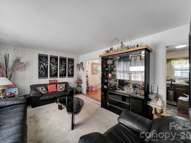 House for sale in Idlewild Farms, Charlotte