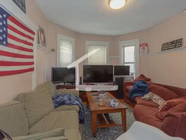 Condo for rent in Brighton