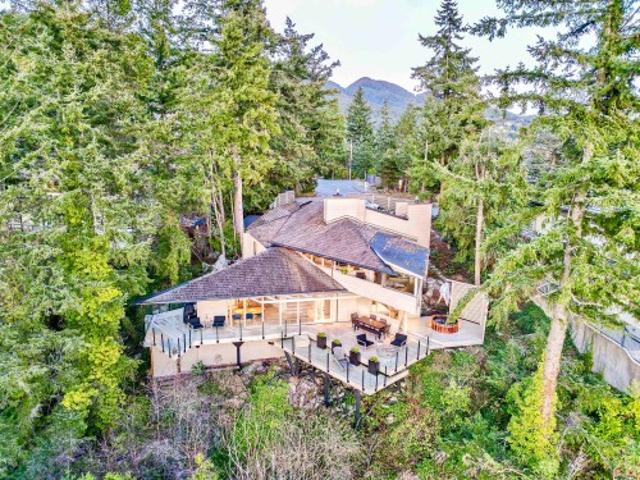 House for sale in West Vancouver, British Columbia