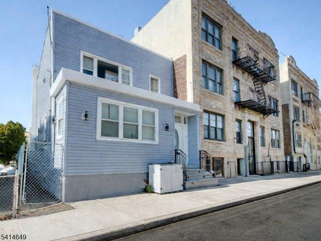 House for sale in Hudson, New Jersey