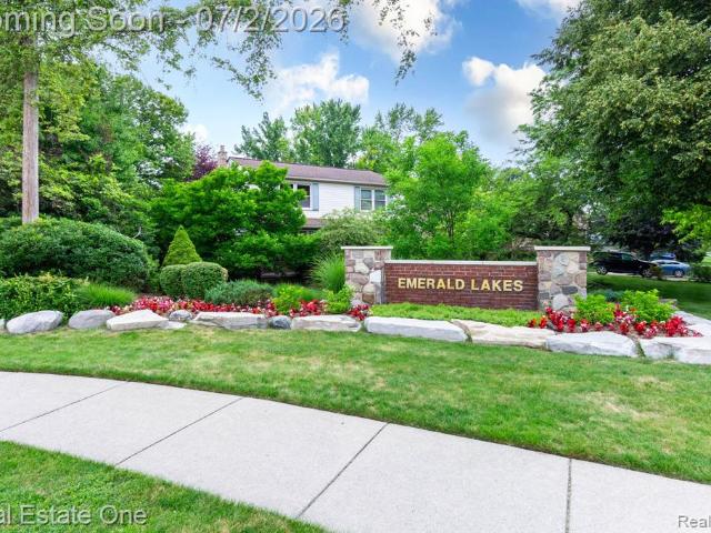 House for sale in Troy, Michigan