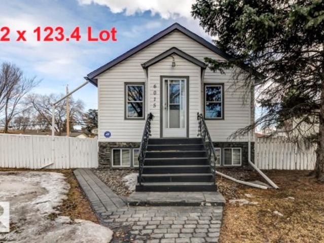 House for sale in Wedgewood, Alberta