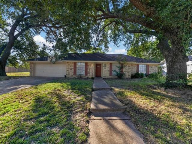 House for sale in Whispering Addition, Tyler