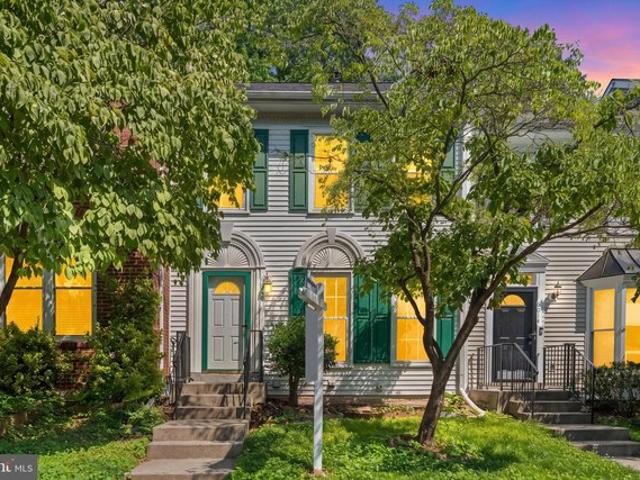 Townhouse for sale in Virginia