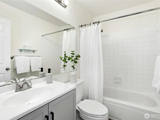 Townhouse for sale in Issaquah, Washington