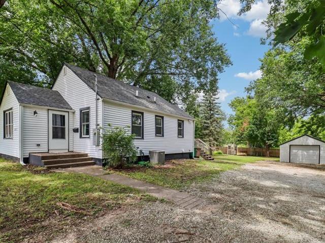 House for sale in Altoona, Iowa