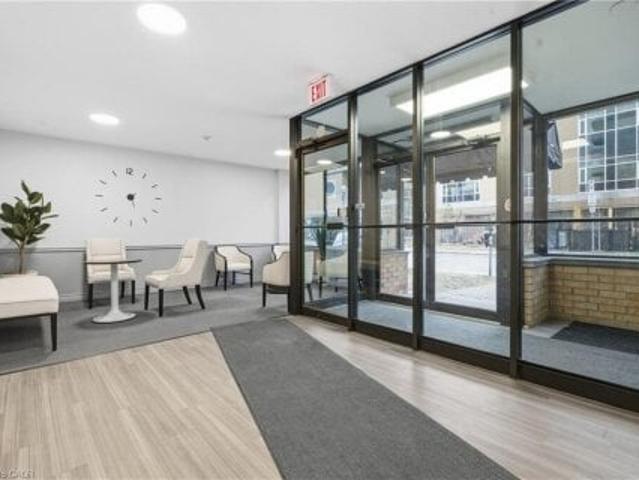 Apartment for sale in Ancaster, Ontario