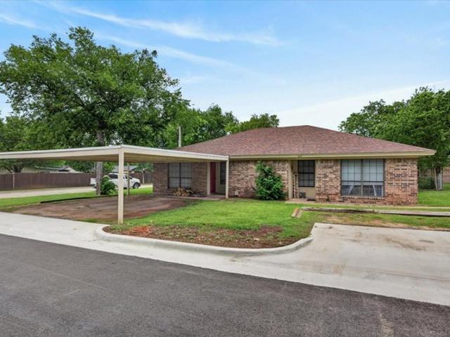 House for sale in Glen Rose, Texas