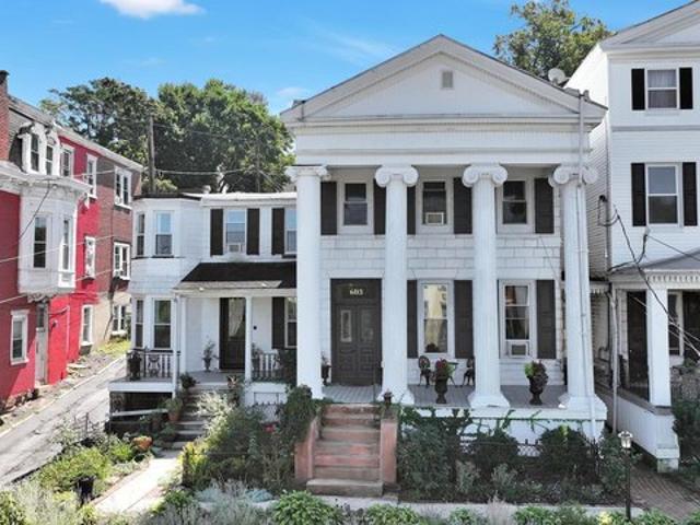 Townhouse for sale in Pottsville, Pennsylvania