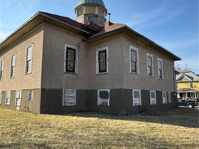 House for sale in Blythedale, Missouri