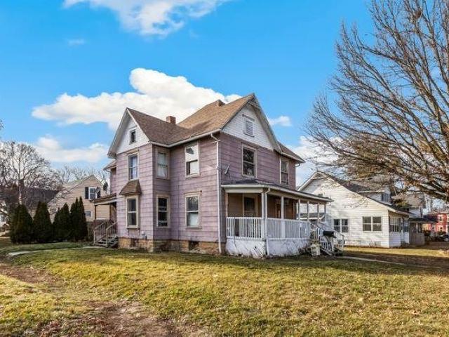 House for sale in Whiteside, Illinois