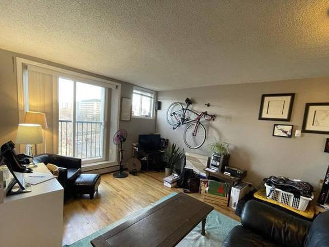 House for sale in Edmonton