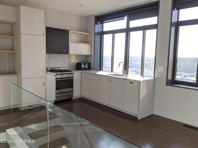 Condo for sale in Monmouth, New Jersey