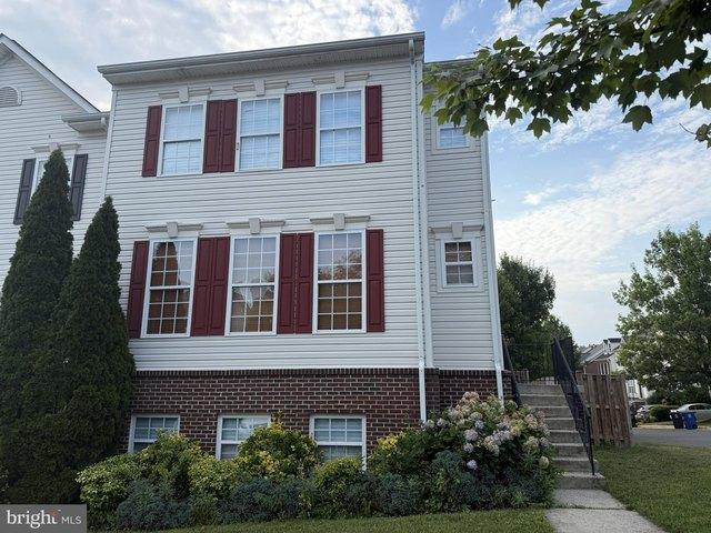 Townhouse for sale in Virginia