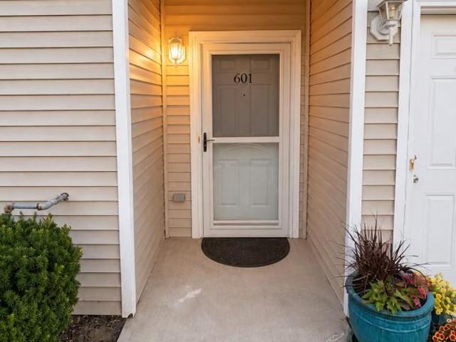 Condo for sale in Bloomington, New York