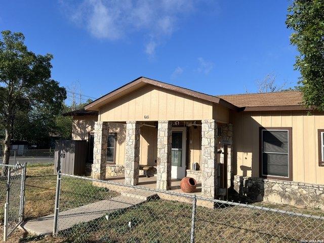 House for sale in Uvalde, Uvalde County