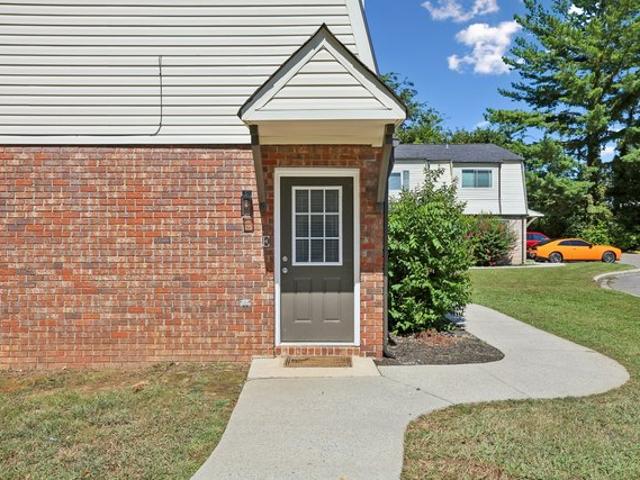 Townhouse for sale in Tullahoma, Middle Tennessee