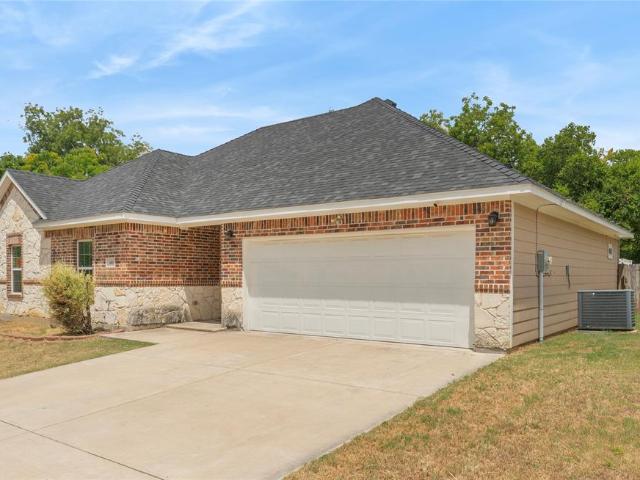 House for sale in Ellis, Texas
