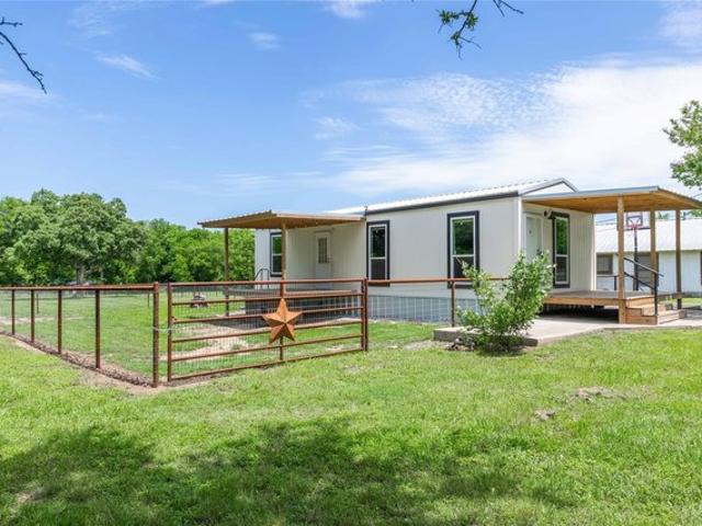 House for sale in De Leon, Texas