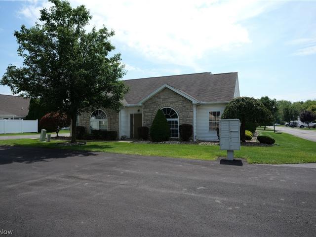 Condo for sale in Poland, Ohio