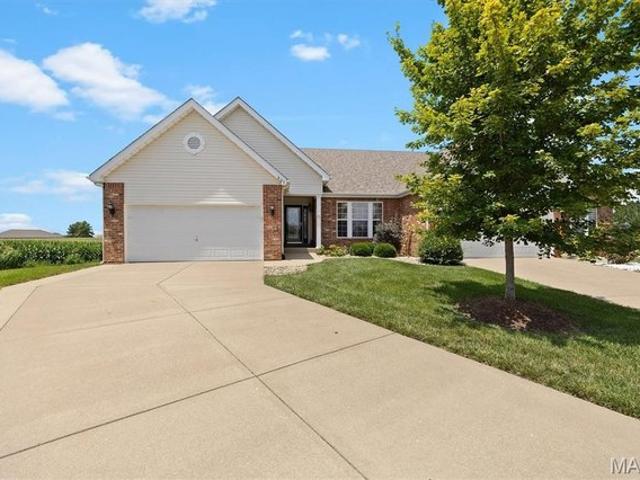 House for sale in Fairview Heights, Illinois