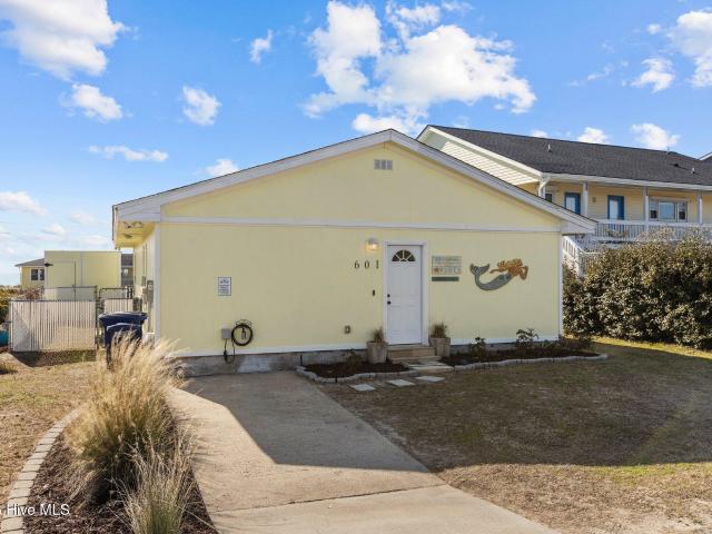 House for sale in Emerald Isle, North Carolina