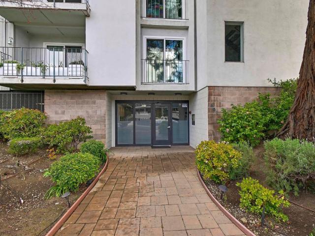 Condo for sale in Redwood City