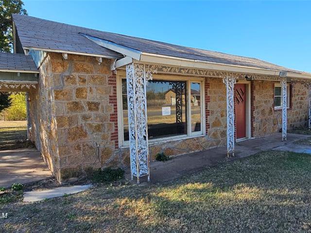 House for sale in Taylor, Texas