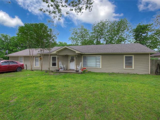 House for sale in Wills Point, Texas