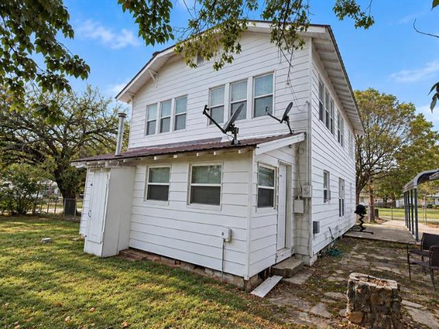 House for sale in Holdenville, Hughes County
