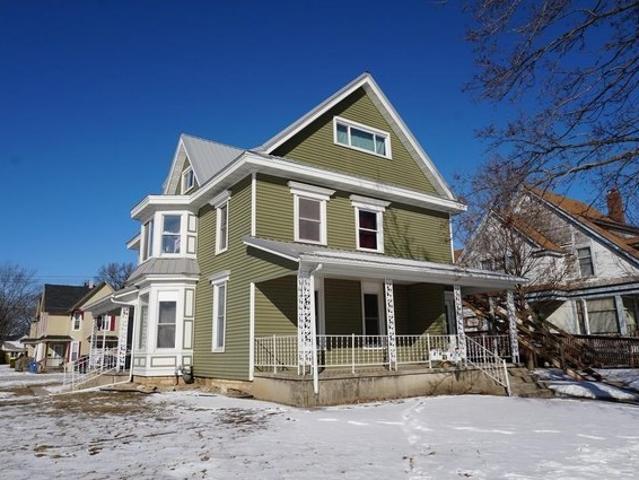 House for sale in Charles City, Iowa
