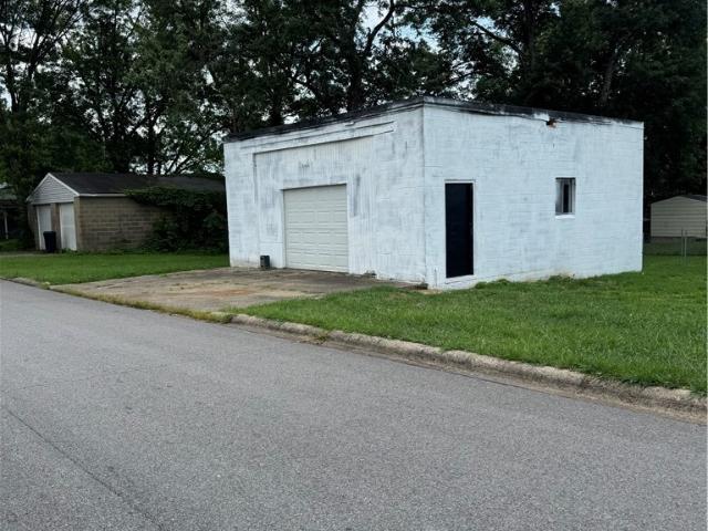 House for sale in Parkersburg, West Virginia