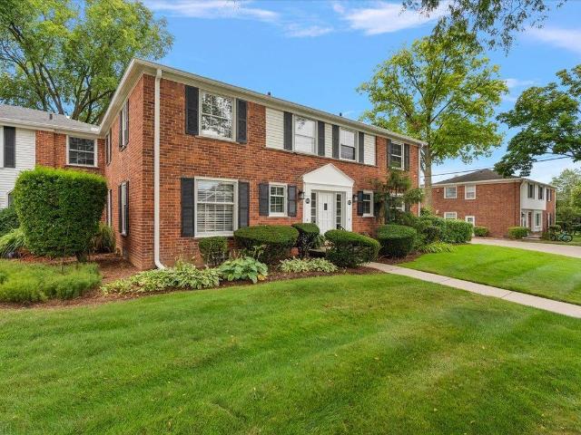 Condo for sale in Grosse Pointe, Michigan