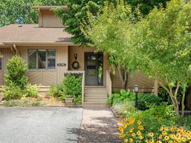 Condo for sale in Hendersonville, North Carolina