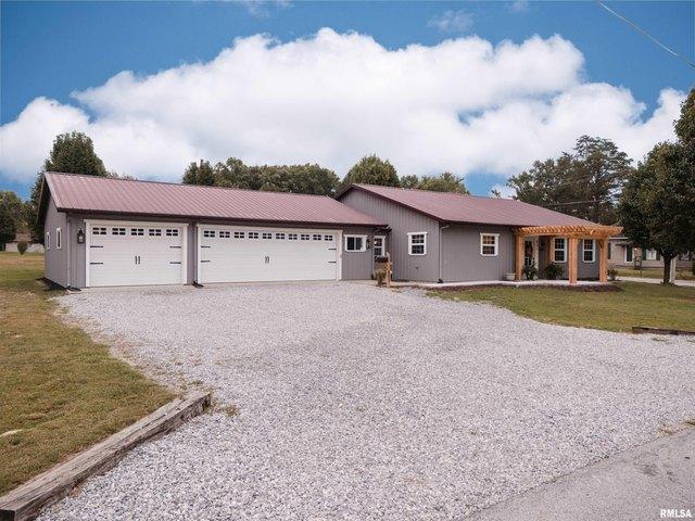House for sale in West Frankfort, Illinois